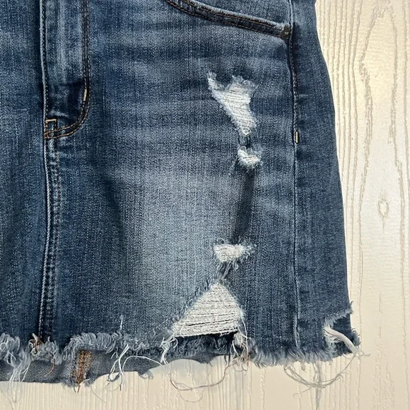 American Eagle Outfitters | Blue Distressed Mini Skirt | Size 6 - Picture 3 of 8